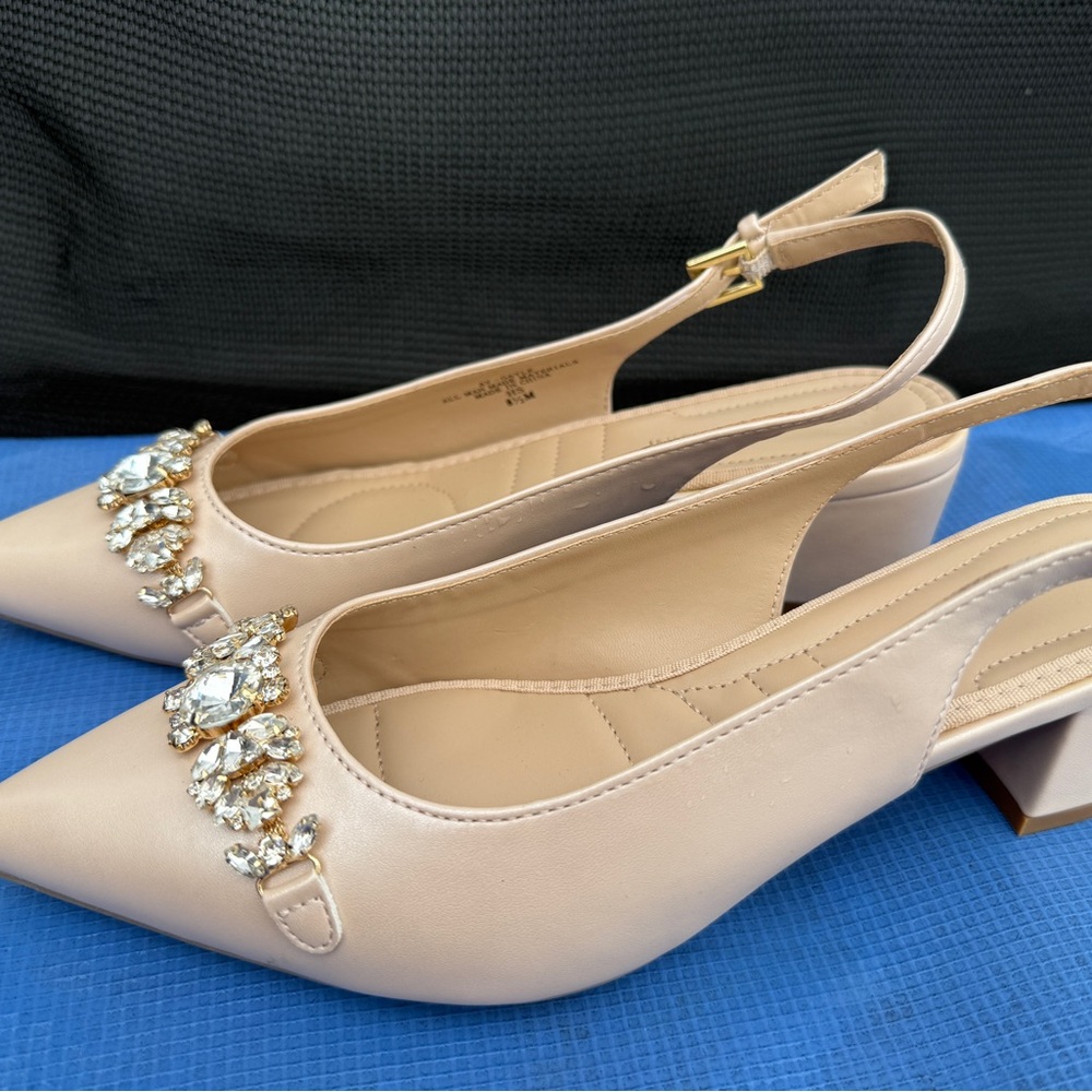 Adrienne Vittadini Nude Heels - Picture 4 of 6